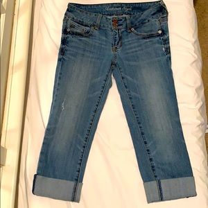 American Eagle Boyfriend Style Cropped Jeans